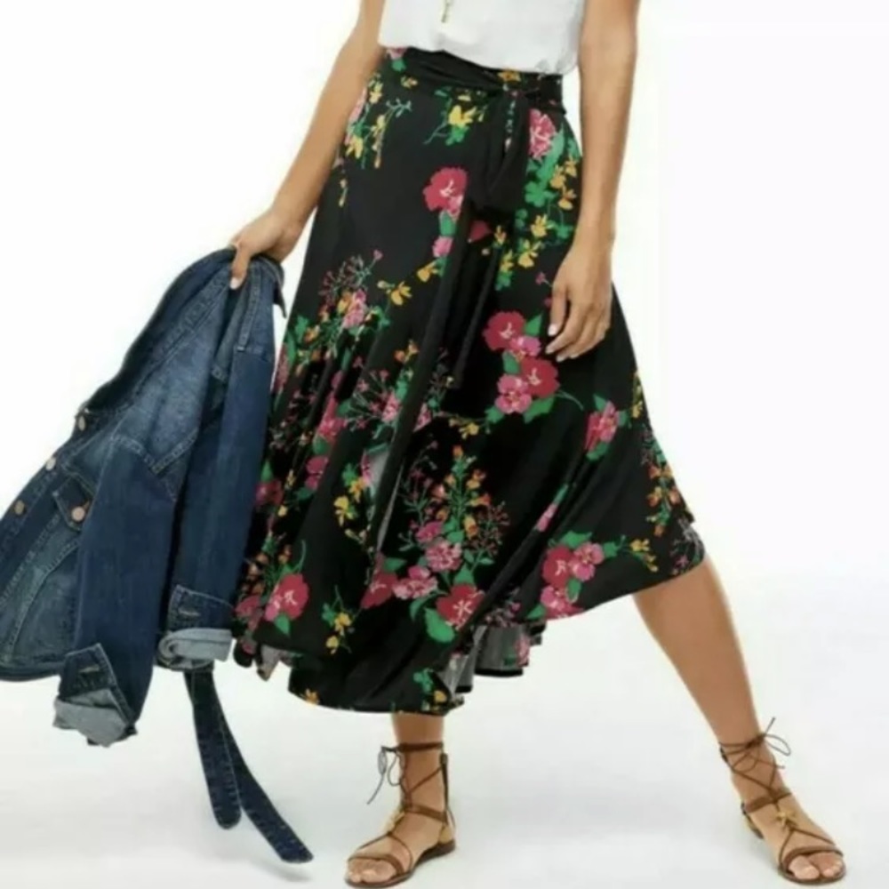 Cabi New XS Drama Wrap Tie Midi Skirt #5700 Black w Bright Floral Ruffle Hi Low